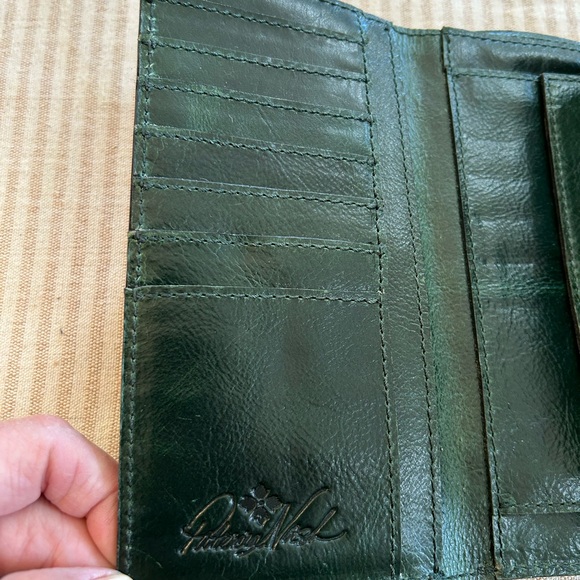 Patrica Nash Heritage Floral Wallet - Picture 3 of 7